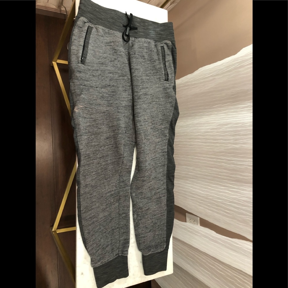 Lululemon Joggers 🍋